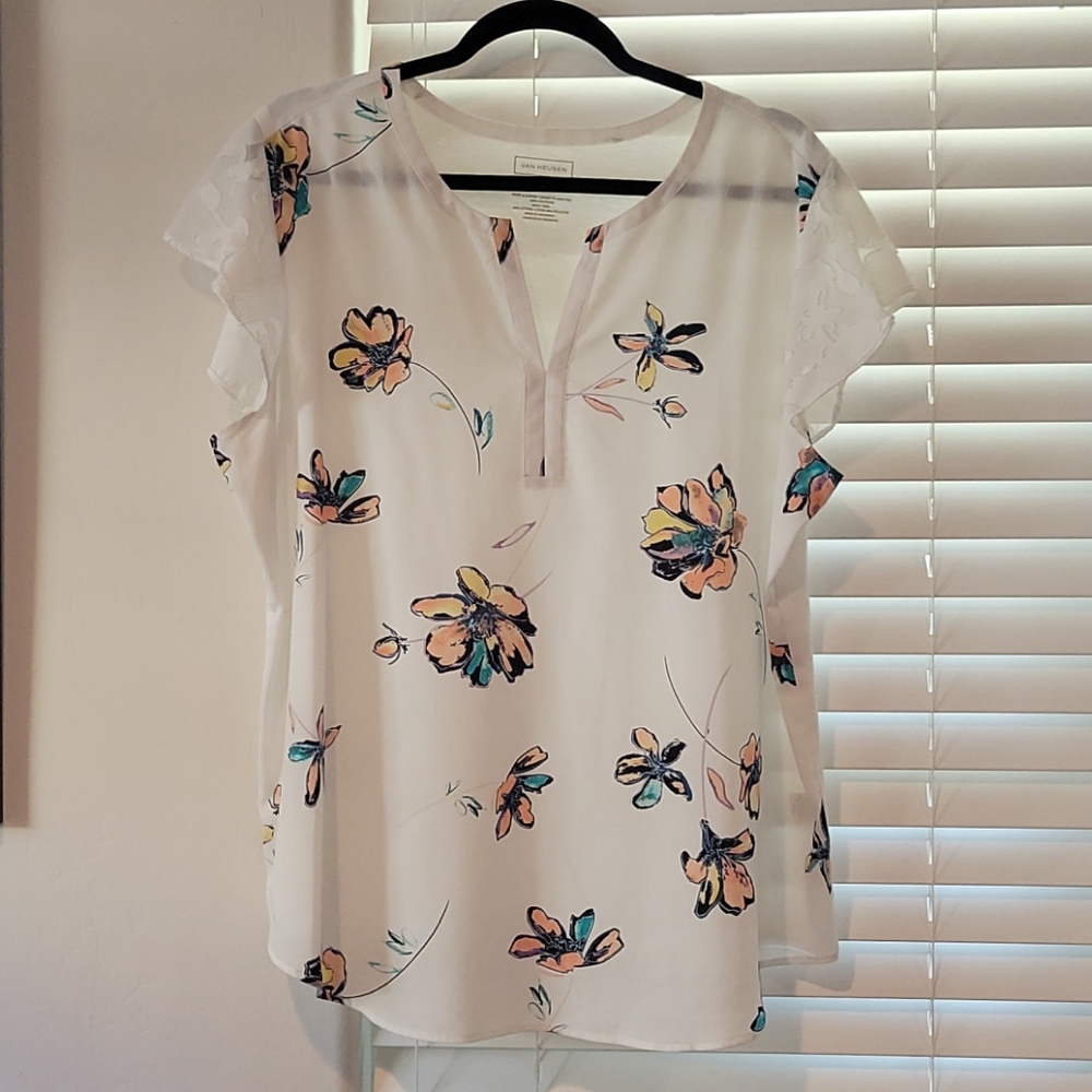 3/$20 (blouses) Van Heusen top